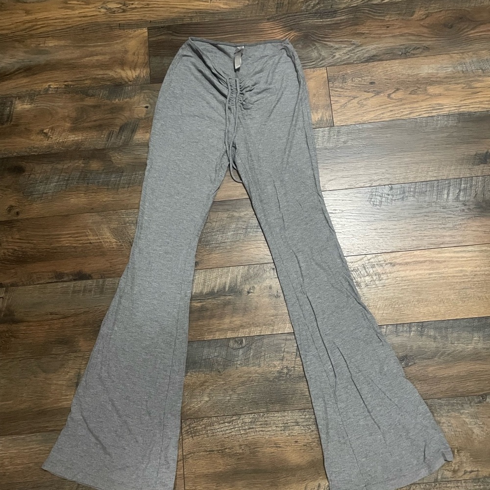 SKIMS Soft Lounge Ruched Pants - Gray